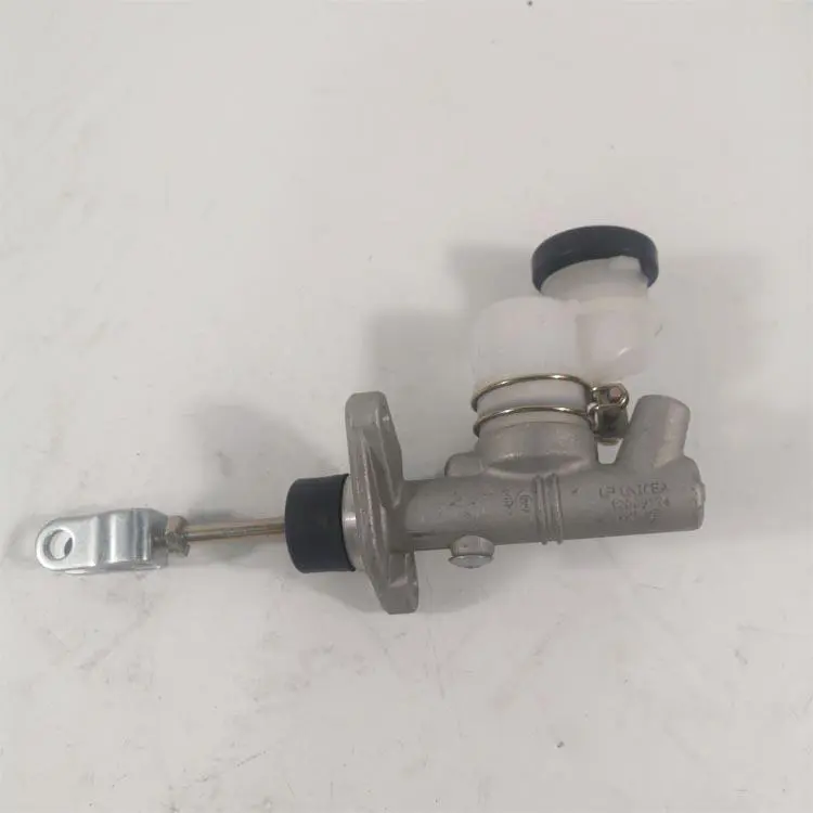 CLUTCH MASTER CYLINDER