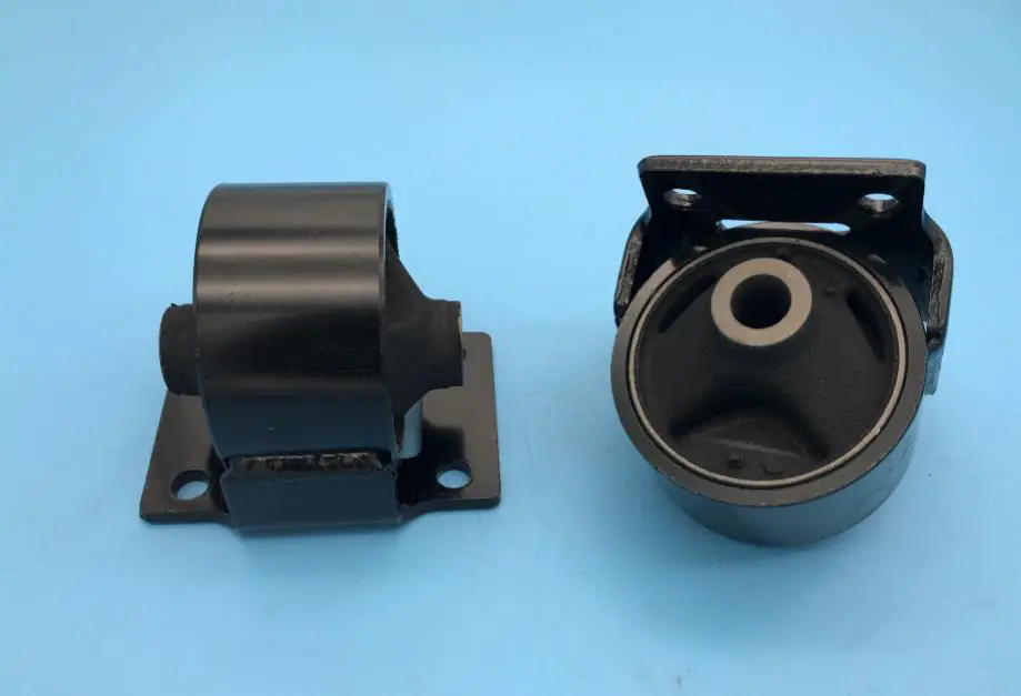 ENGINE MOUNTING INSULATOR