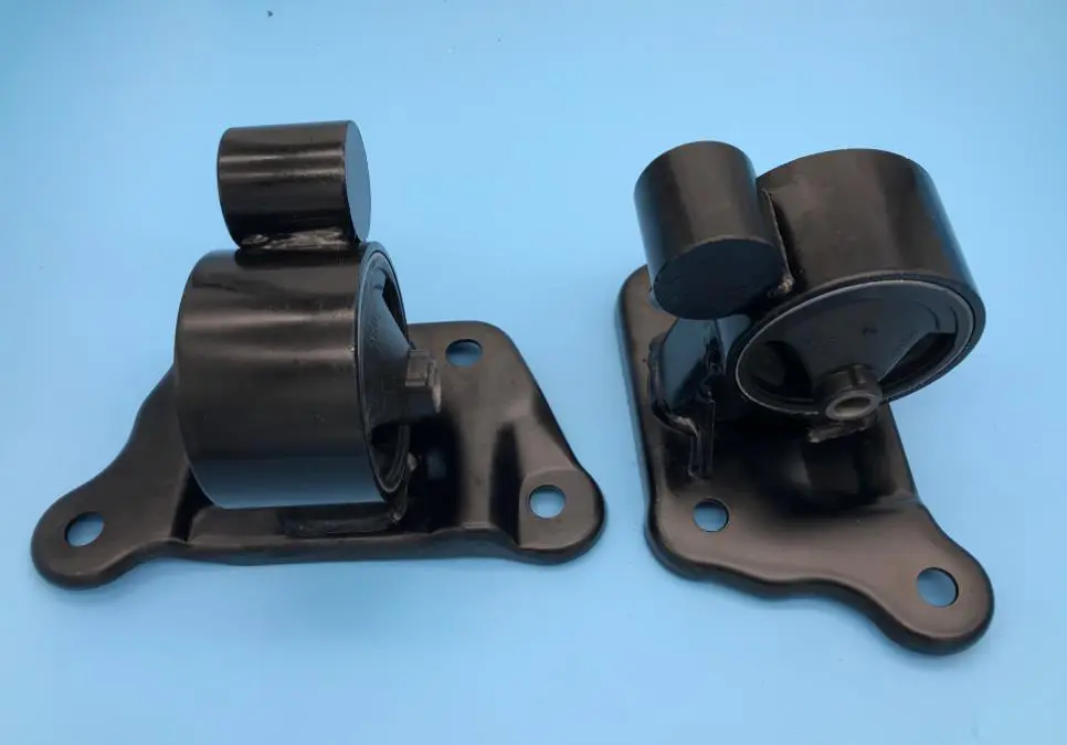 ENGINE MOUNTING INSULATOR