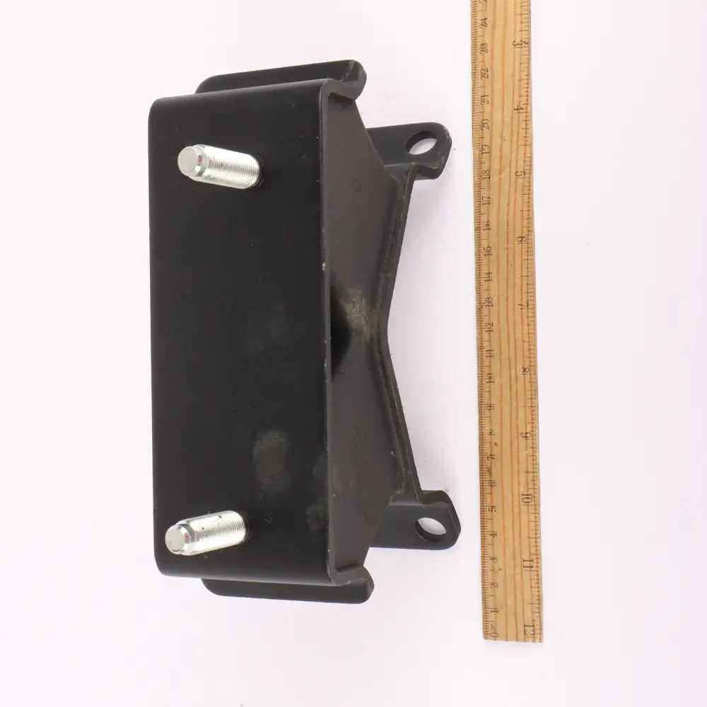 ENGINE MOUNTING INSULATOR