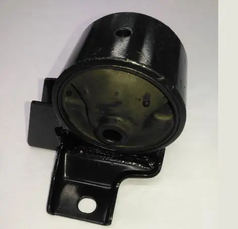 ENGINE MOUNTING INSULATOR