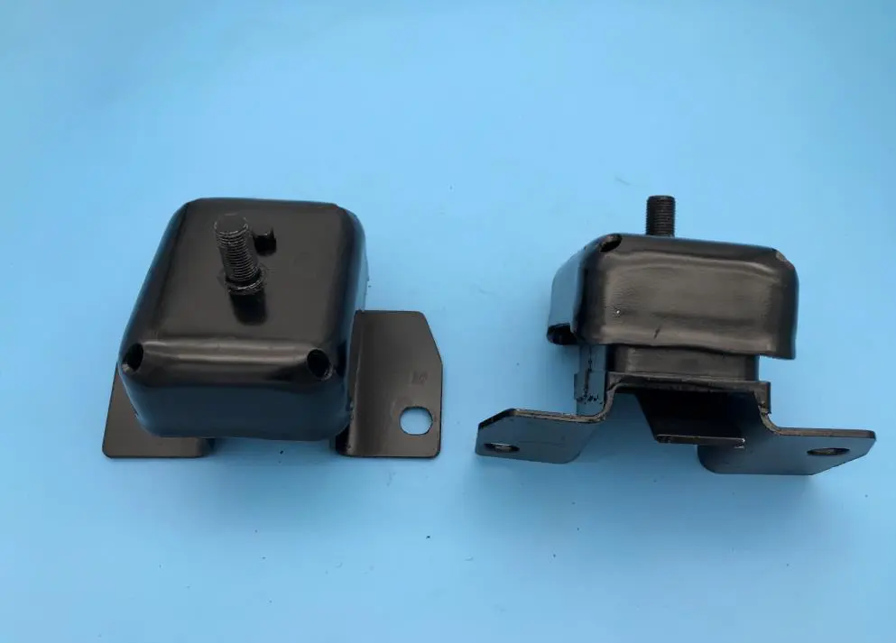 ENGINE MOUNTING INSULATOR