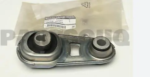 ENGINE MOUNTING INSULATOR