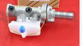 BRAKE MASTER CYLINDER