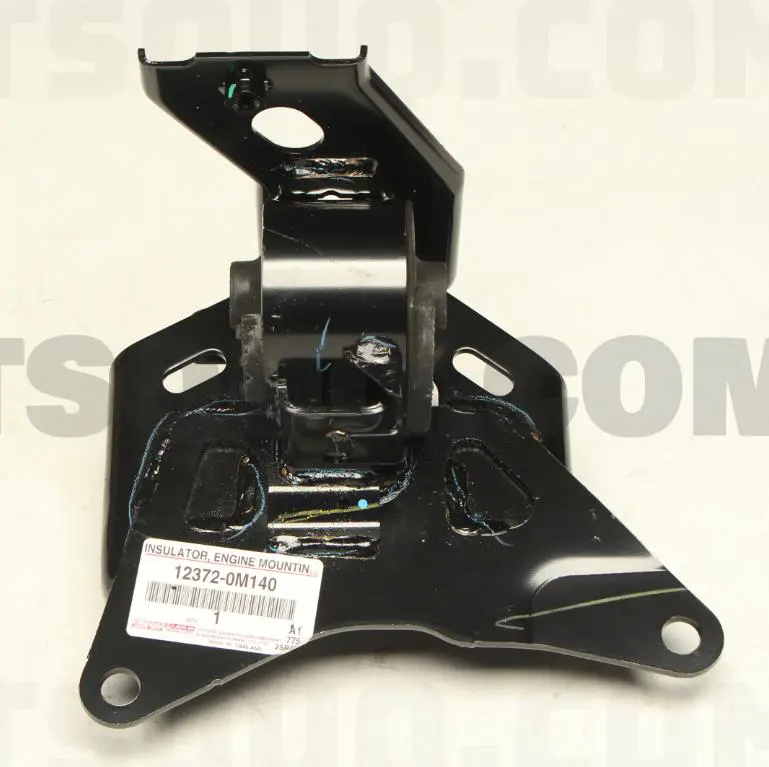 ENGINE MOUNTING INSULATOR