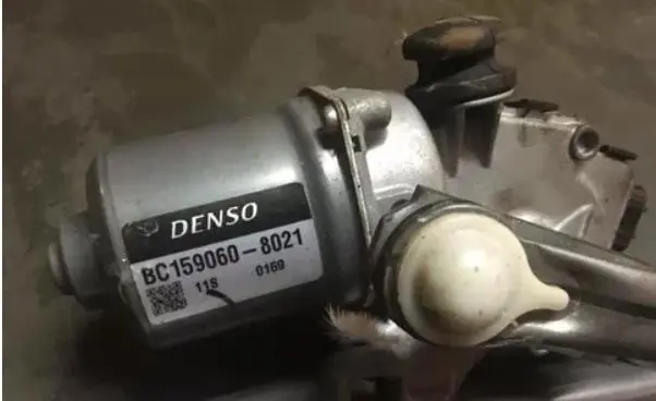 WINDSHIELD WIPER MOTOR