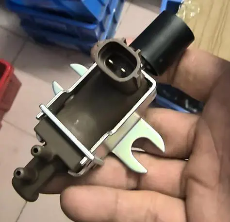 EMISSION SOLENOID VALVE