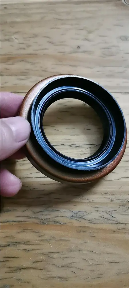 ENGINE OIL SEAL