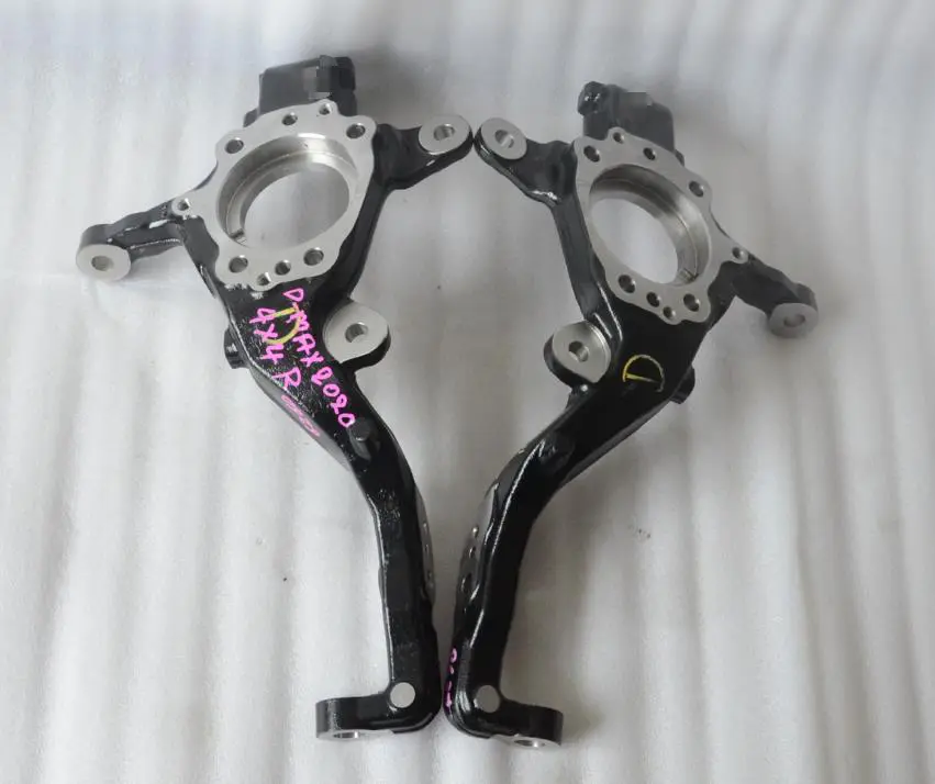 AXLE KNUCKLE