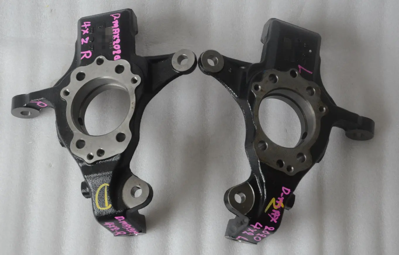 AXLE KNUCKLE