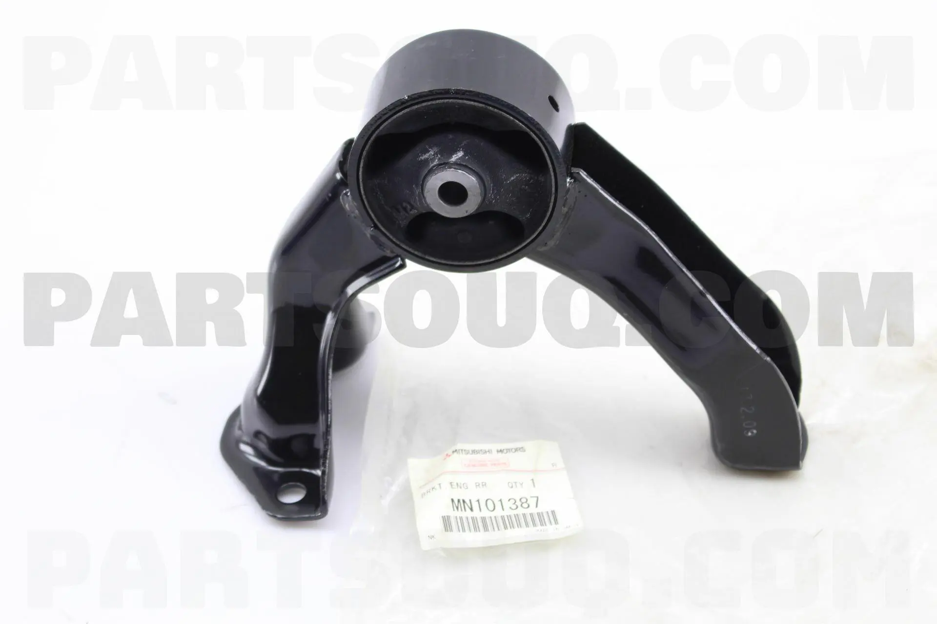 ENGINE MOUNTING INSULATOR