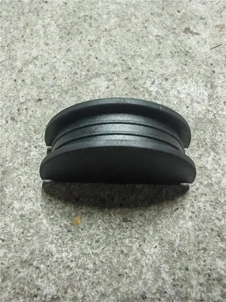 ENGINE OIL SEAL