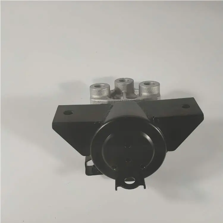 ENGINE MOUNTING