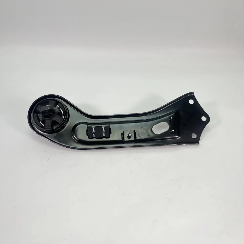 CONTROL ARM