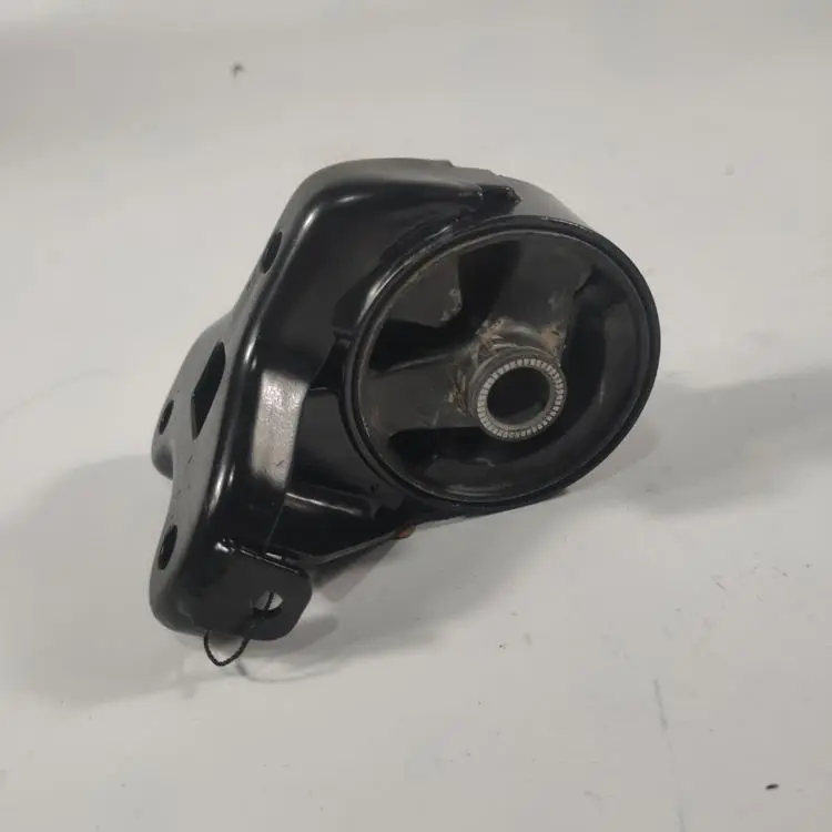 ENGINE MOUNTING