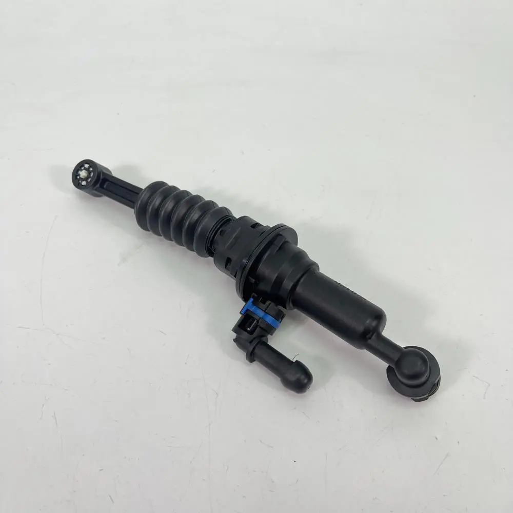 CLUTCH MASTER CYLINDER