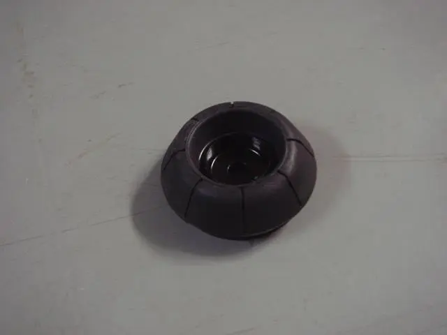 STRUT MOUNT